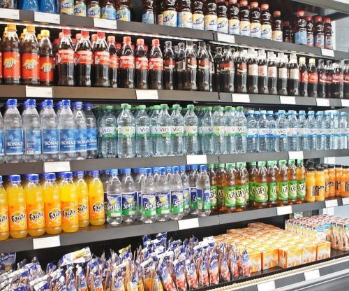 Gesundheitsexperten fordern mehr Tempo bei Zuckerreduzierung in Erfrischungsgetränken