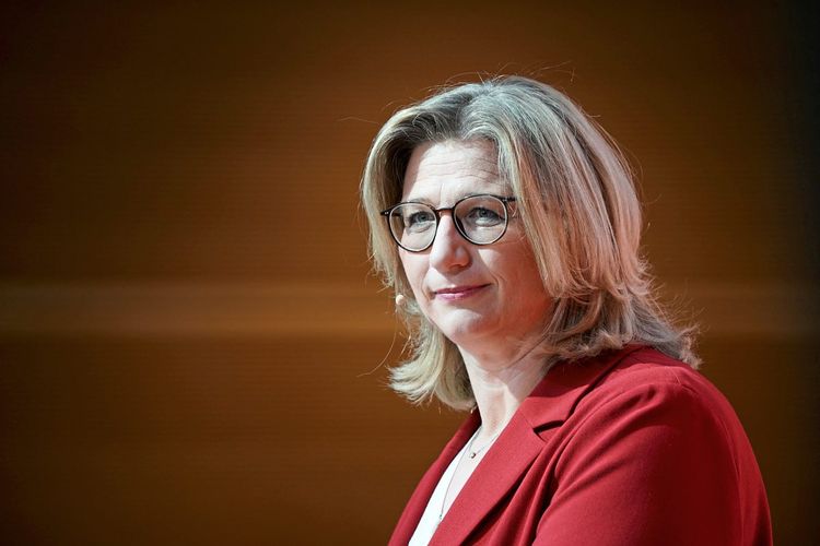 Anke Rehlinger fordert eine möglichst rasche Einführung eines Industriestrompreises