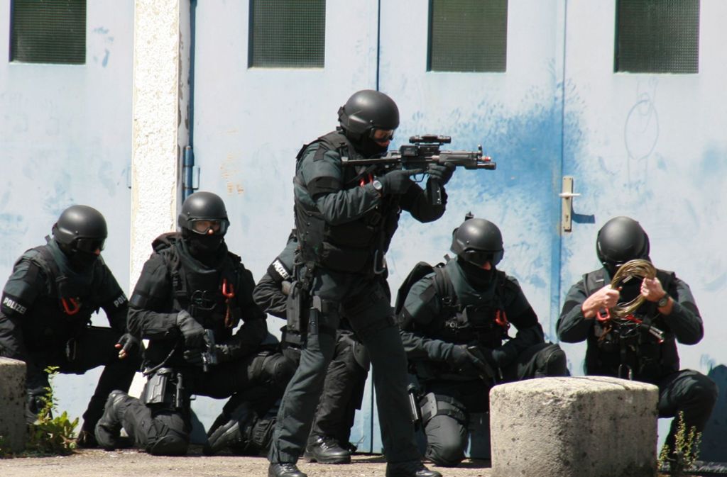 Razzia: Die Polizei ist in Berlin und Sachsen-Anhalt gegen eine Bande mutmaßlicher Schleuser vorgegangen