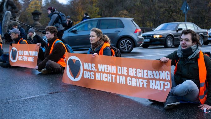 Letzte Generation kündigen neue Blockadenwellen in Berlin an