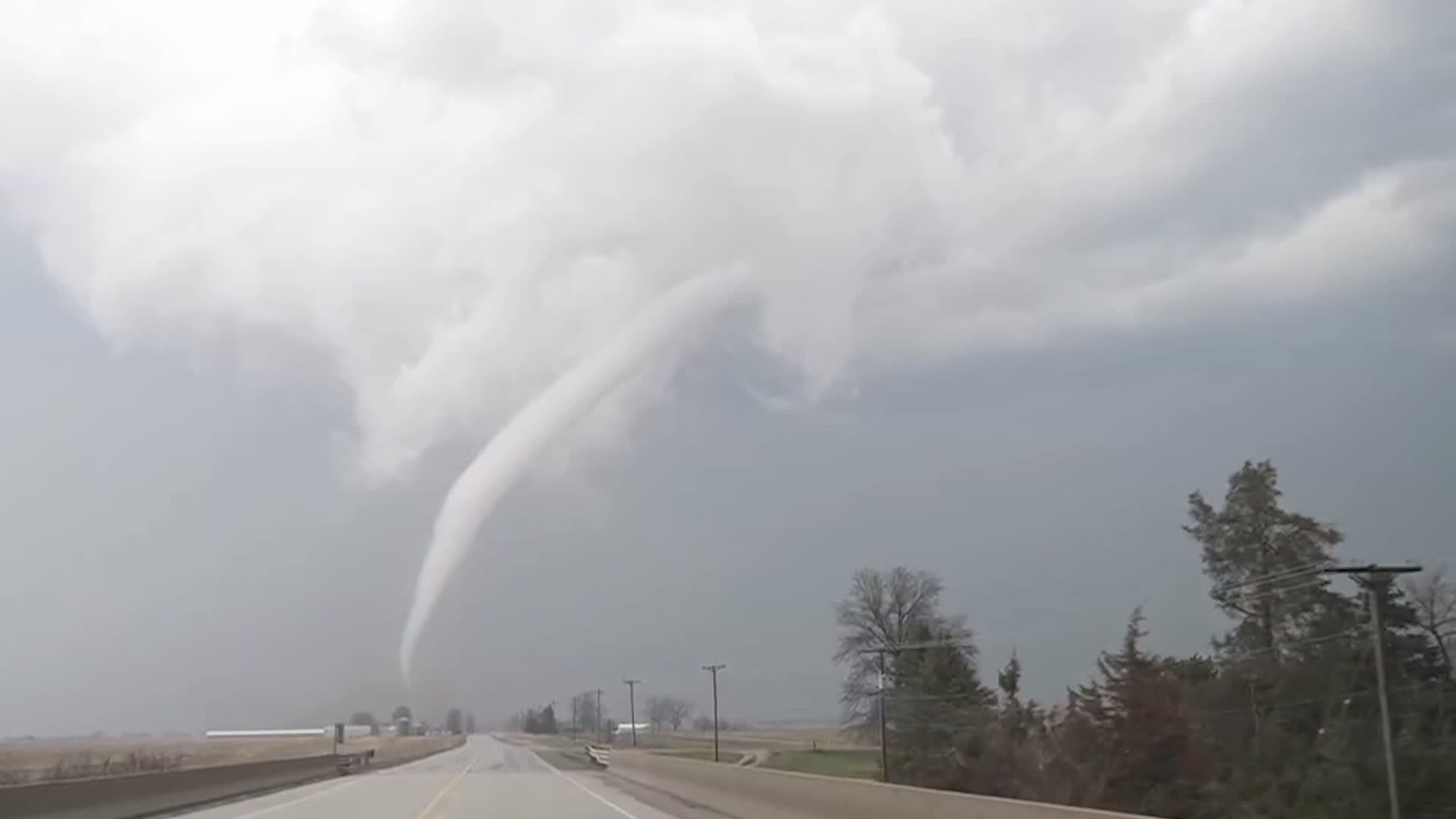 Weitere Tornados am Mittwoch in Iowa und Illinois erwartet