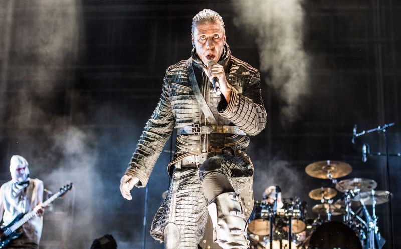 Sänger der Band Rammstein wird vorgeworfen Fans für Sex zu rekrutieren