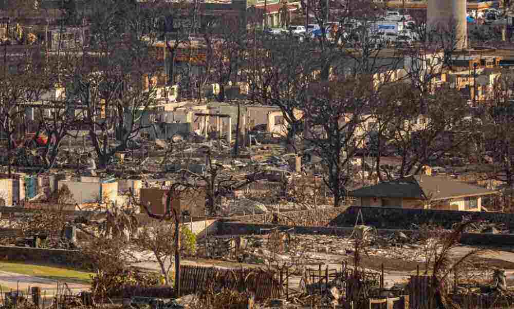 Verkohlte Trümmer, giftiges Wasser, abgelegene Städte: Lahainas Erholung wird ein "langsamer Prozess" sein