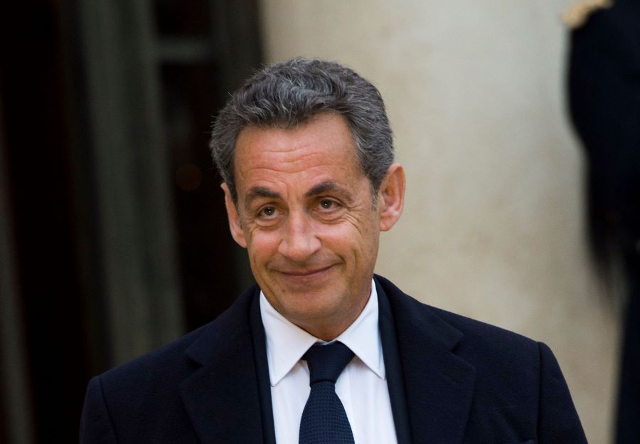 Der "beschämende" Nicolas Sarkozy steht unter Beschuss, weil er Putins Invasion in der Ukraine verteidigt hat