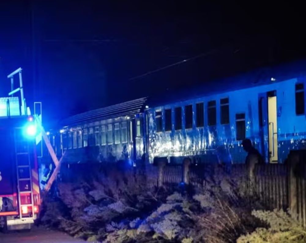 Ein Zug erfasst und tötet fünf Gleisarbeiter in Norditalien