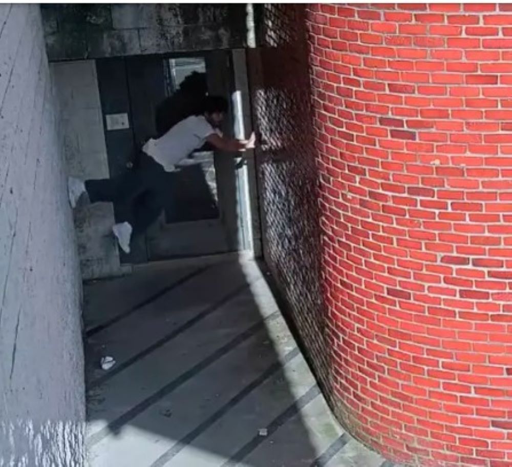 Gefängnisausbruch: Mörder in USA seit einer Woche auf der Flucht