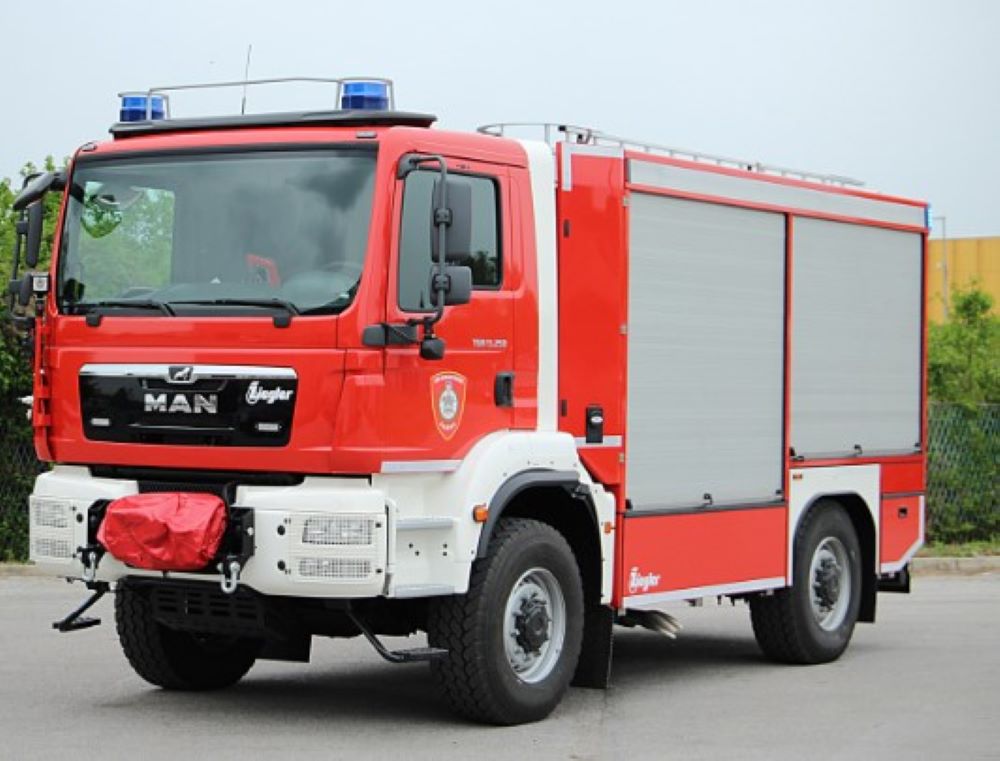 In einer Kunststofffabrik in Kroatien wütet ein Großbrand