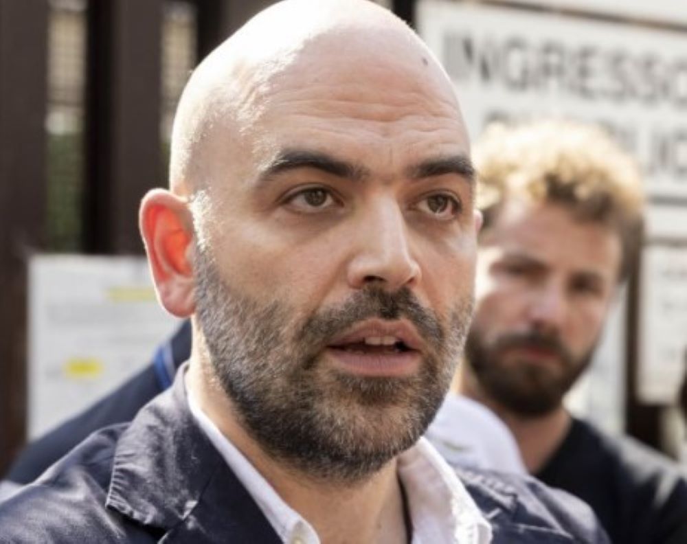 Der Schriftsteller Roberto Saviano wurde wegen Verleumdung von Giorgia Meloni mit einer Geldstrafe von 1.000 Euro belegt