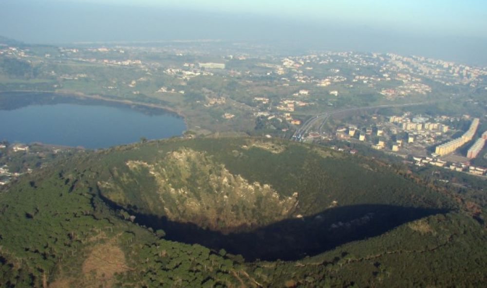Erdbeben rund um den Supervulkan halten an - Italien plant Massenevakuierung