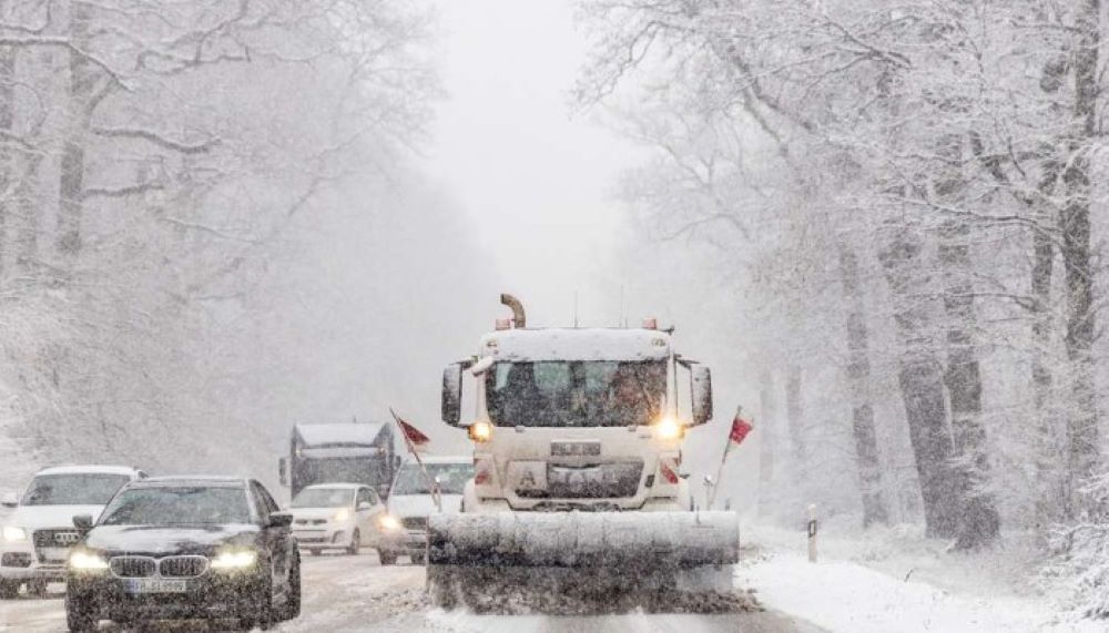 Nach Schneechaos: Verkehrslage in Süddeutschland langsam normalisiert