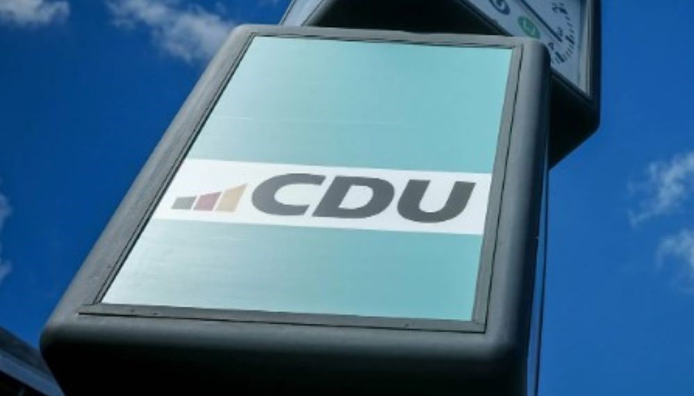 Sachleistungen statt Geld: Bezahlkarte für Asylbewerber bis März gefordert