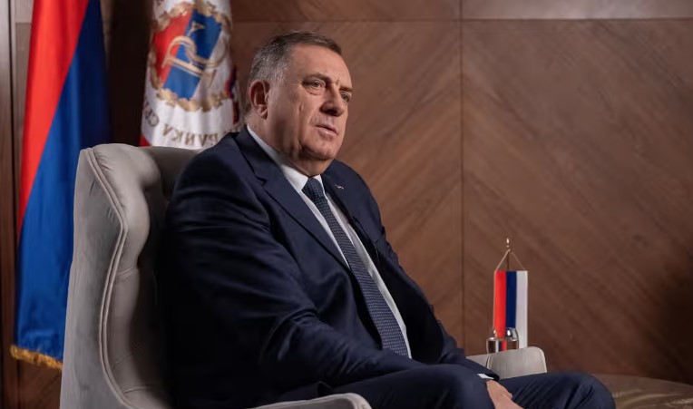 Serben in Bosnien begehen umstrittenen "Nationalfeiertag"