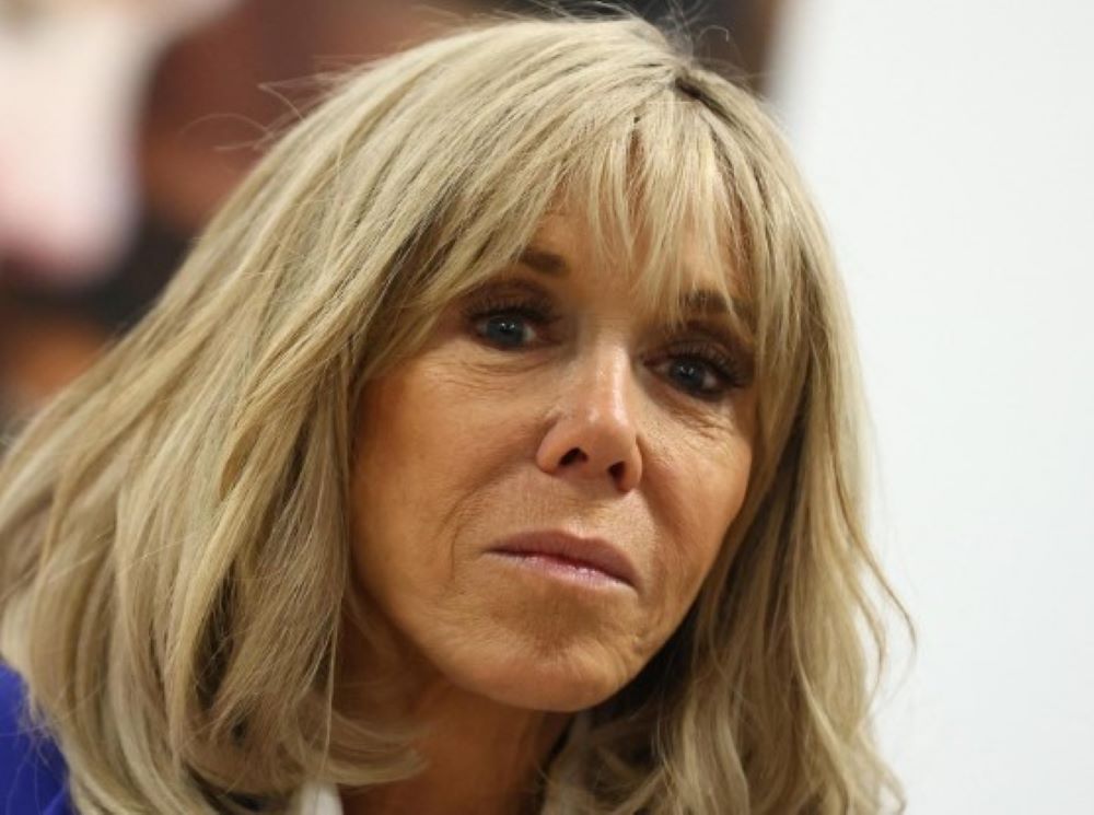 Desinformation gegen Brigitte Macron verbreitet sich über Frankreich hinaus