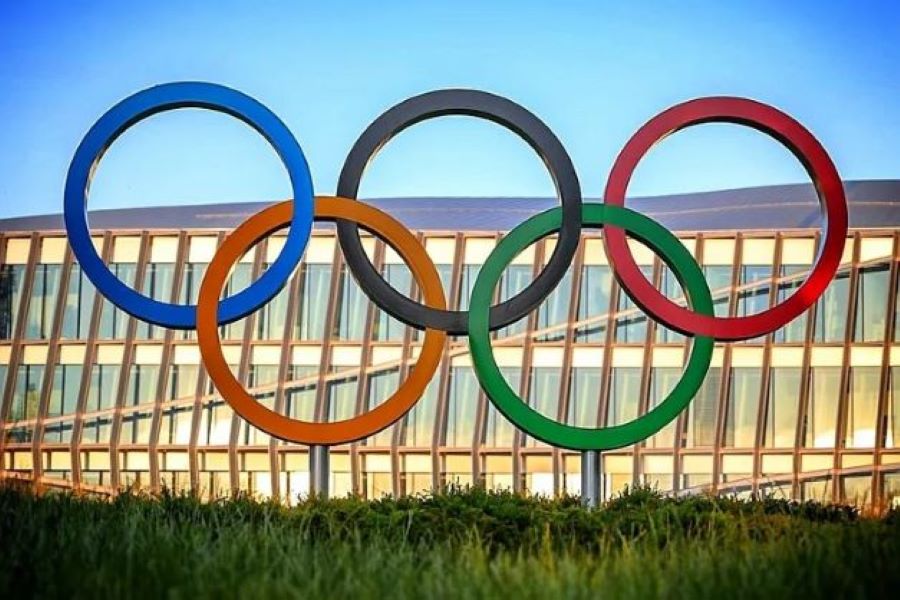 Das IOC schließt Athleten aus Russland und Belarus von der Teilnahme an der Eröffnungsfeier der Olympischen Spiele aus